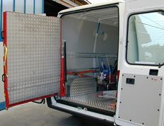 02_Rampa de carga para furgones con apertura horizontal